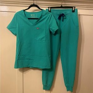 FIGS Surgical Green Scrub set XS